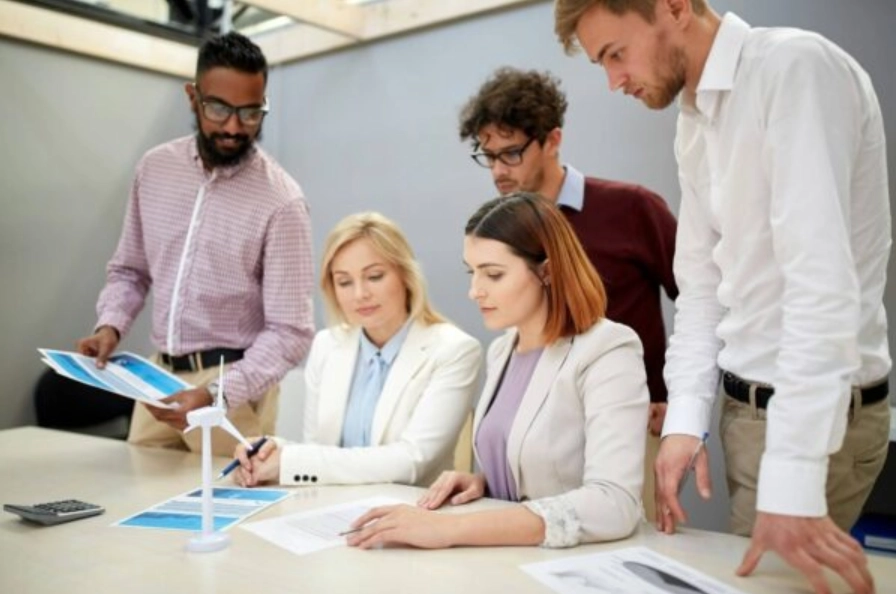 équipe de besi en train de travailler sur l'obtention des primes pour ses clients dans le cas d'une isolation thermique par l'extérieur